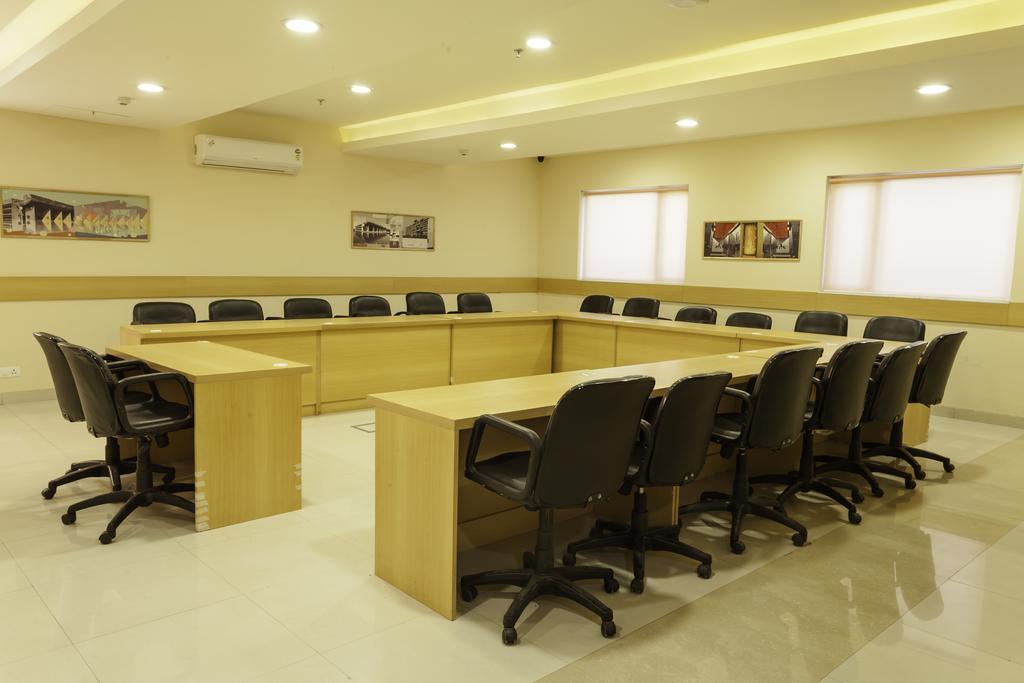 Red Fox Hotel, Chandigarh Luaran gambar