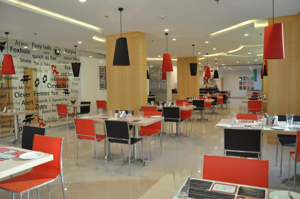 Red Fox Hotel, Chandigarh Luaran gambar