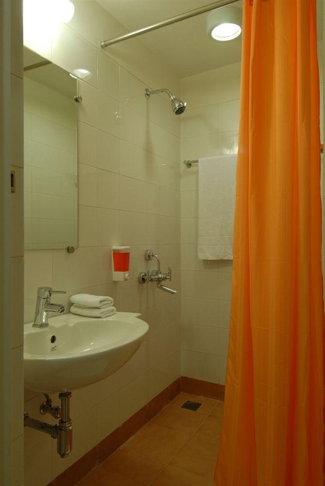 Red Fox Hotel, Chandigarh Luaran gambar